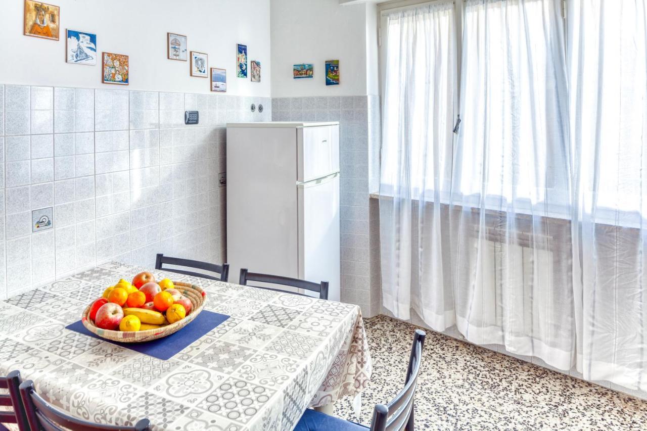 Gianluca Apartment Levanto Bagian luar foto